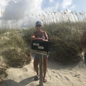 Meet your Posher, Debbi